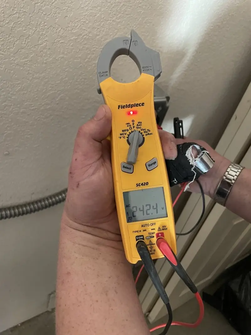 Voltage testing with clamp meter during Generator Installation in Lochearn